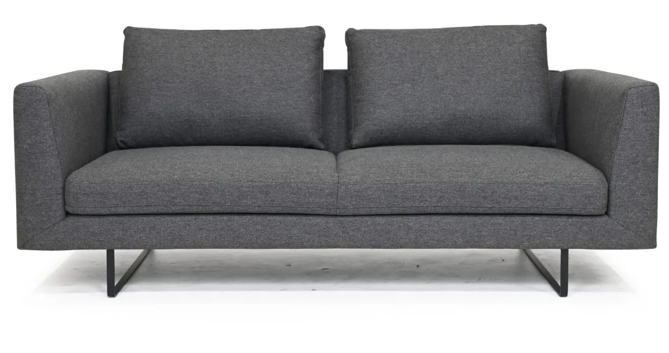 Sofa August
