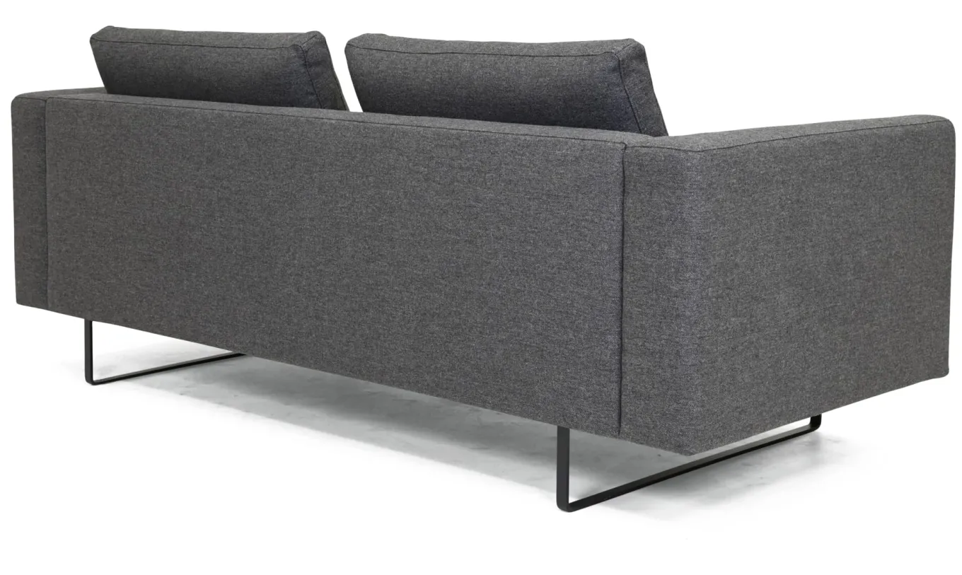 Sofa August